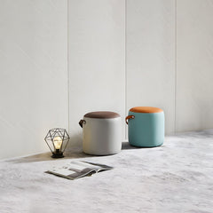 Marlon Ottoman : Elegant Pouffe for Refined Spaces