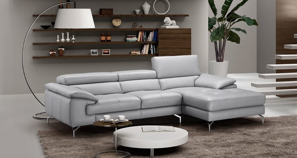 Time-tested manual recliner chair, reliable comfort by Estre.